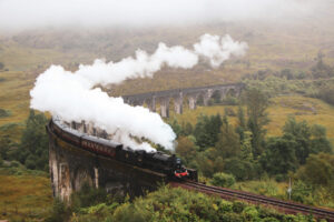 glenfinnan viaduct jacobite steam train close